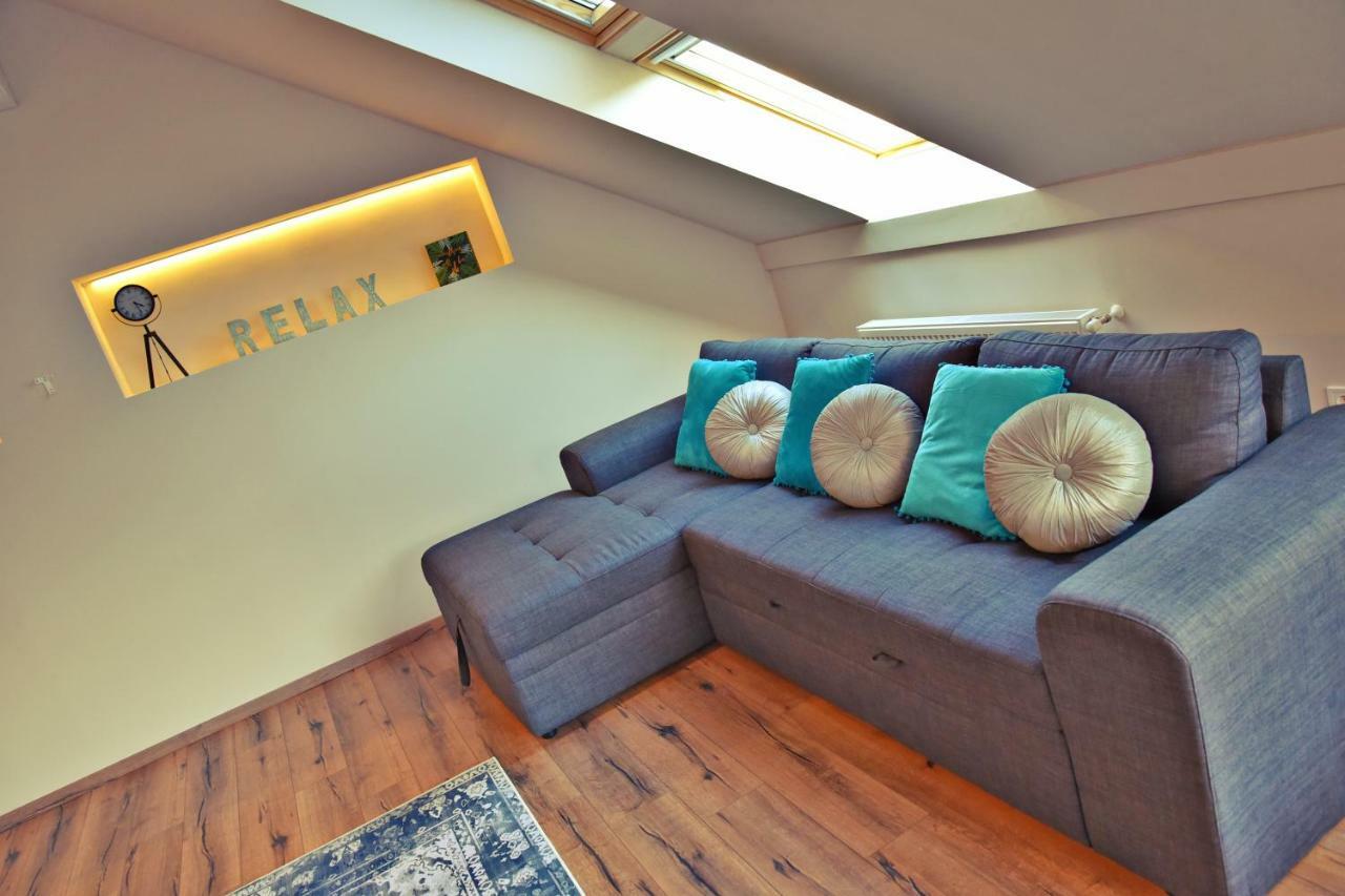 Luxury Family Penthouse Downtown Apartment
